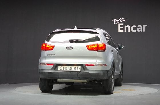 Kia Sportage Diesel 2WD Noblesse — пробег 188 104 км — фото 4 из 5