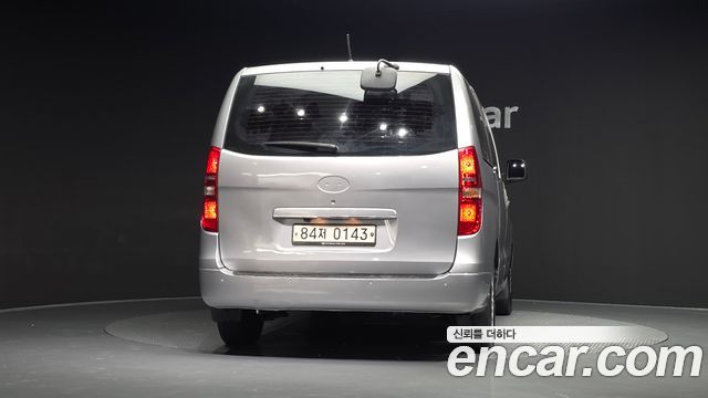 Hyundai Starex Van 3-Seater Smart — пробег 176 525 км — фото 4 из 5
