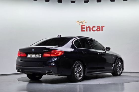 BMW 5-Series 520d M Sport package — пробег 132 512 км — фото 2 из 5