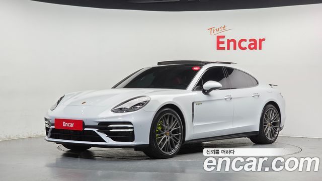 Porsche Panamera 2.9 AWD E-Hybrid Platinum Edition — пробег 18 379 км — фото 1 из 5
