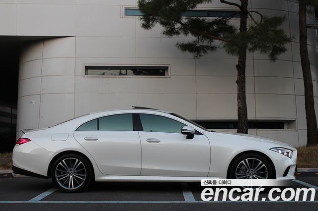 Mercedes-Benz CLS-Class CLS400d 4MATIC — пробег 81 800 км — фото 3 из 5