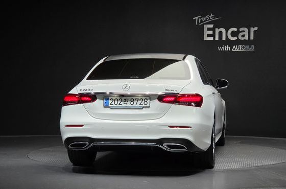 Mercedes-Benz E-Class E220d 4MATIC AMG Line — пробег 39 843 км — фото 4 из 5