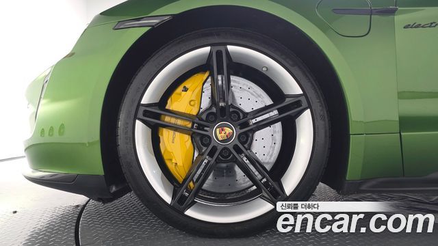 Porsche Taycan из Кореи Encar