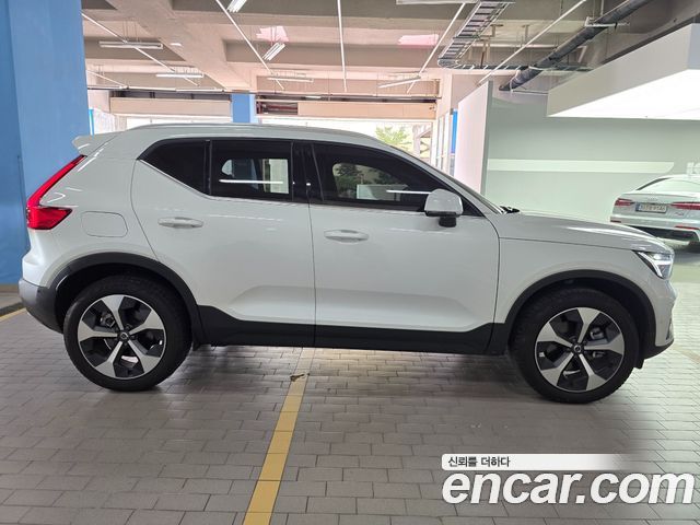 Volvo XC40 B4 Ultra Bright — пробег 9 622 км — фото 5 из 5