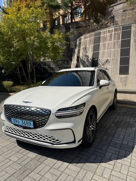 Genesis GV70 e-AWD — пробег 6 950 км — фото 1 из 5