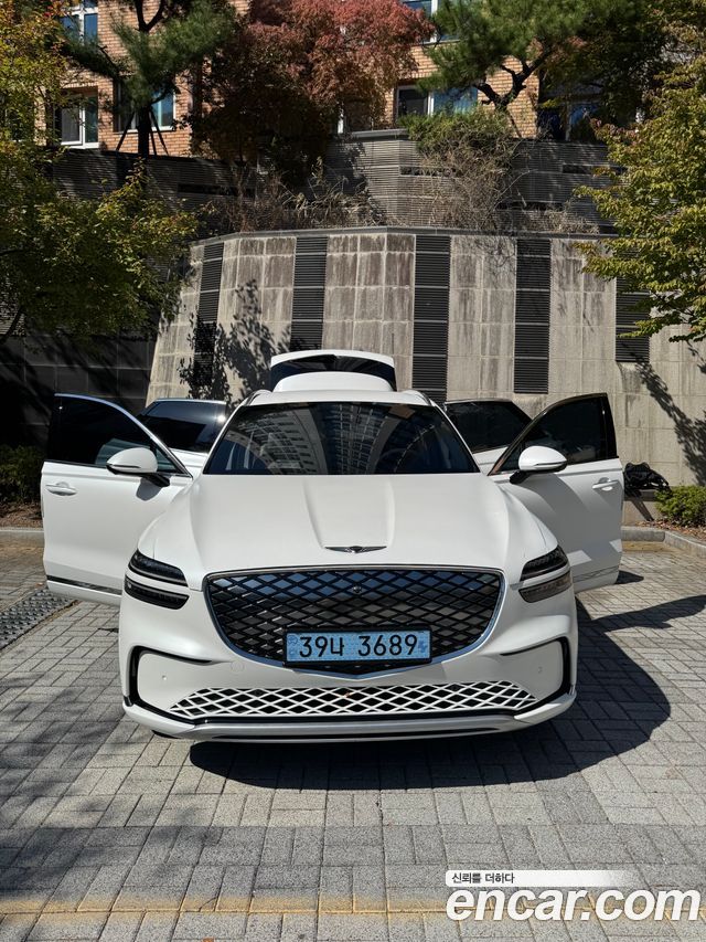 Genesis GV70 e-AWD — пробег 6 950 км — фото 3 из 5