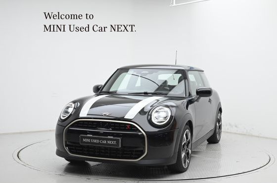 Mini Cooper Favoured — пробег 71 км — фото 1 из 5