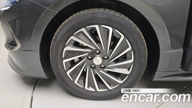 Hyundai Sonata Premium Plus — пробег 112 705 км — фото 5 из 5