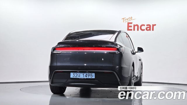 Tesla Model Y RWD — пробег 5 911 км — фото 4 из 5