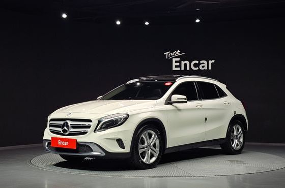 Mercedes-Benz GLA-Class GLA200 d 4MATIC — пробег 75 821 км — фото 1 из 5
