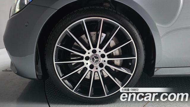 Mercedes-Benz E-Class E350 4MATIC AMG Line — пробег 94 515 км — фото 5 из 5