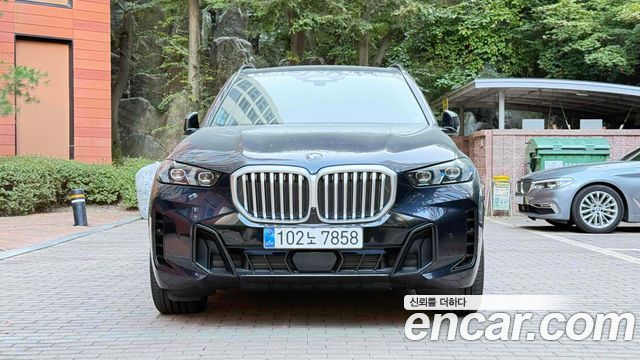 BMW X5 xDrive 40i M Sport — пробег 4 910 км — фото 1 из 5
