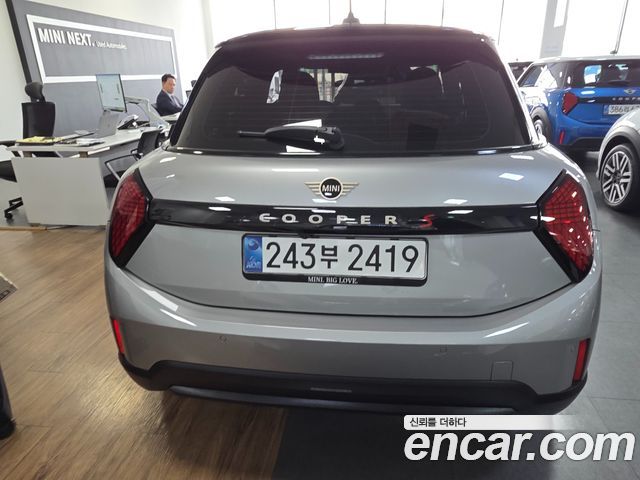 Mini Cooper 5 Door Favoured — пробег 5 263 км — фото 4 из 5