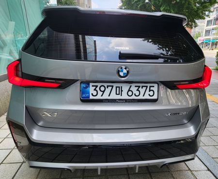 BMW X1 xDrive 20i M Sport — пробег 1 100 км — фото 3 из 5
