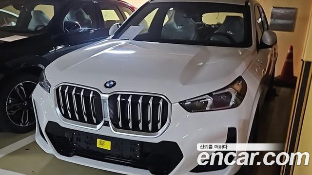 BMW X1 xDrive 20i M Sport — пробег 1 км — фото 4 из 5