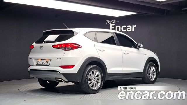 Hyundai Tucson Diesel 1.7 2WD Style — пробег 228 312 км — фото 2 из 5