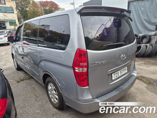 Hyundai Starex 12-Seater Wagon CVX Luxury — пробег 135 000 км — фото 5 из 5