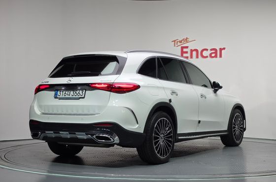 Mercedes-Benz GLC-Class GLC300 4MATIC AMG Line — пробег 21 086 км — фото 2 из 5