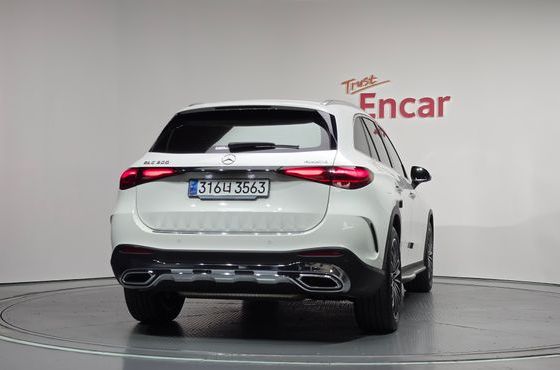 Mercedes-Benz GLC-Class GLC300 4MATIC AMG Line — пробег 21 086 км — фото 4 из 5