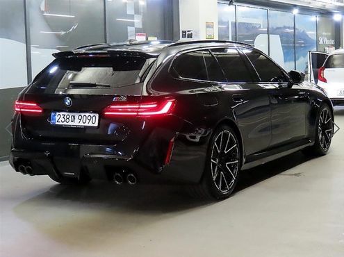 BMW M5 M5 Touring — пробег 301 км — фото 3 из 3