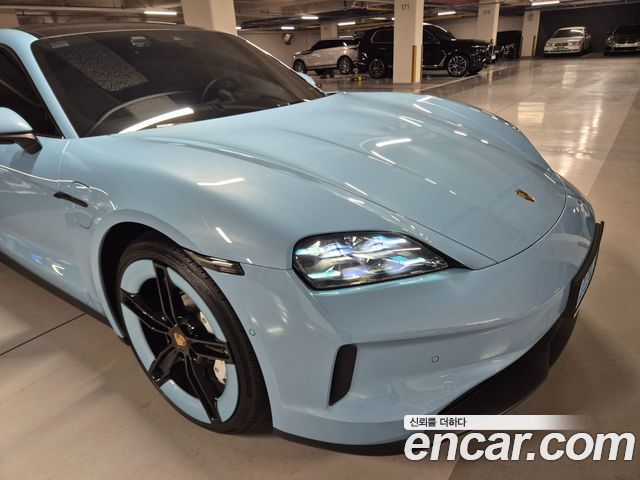 Porsche Taycan Base — пробег 8 500 км — фото 3 из 5