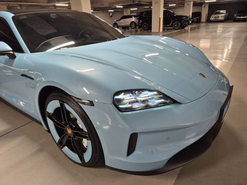 Porsche Taycan Base — пробег 8 500 км — фото 3 из 5