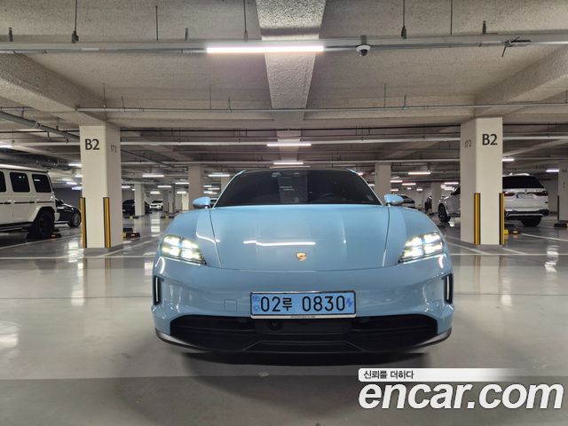 Porsche Taycan Base — пробег 8 500 км — фото 4 из 5