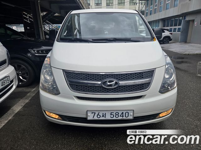 Hyundai Starex 12-Seater Wagon CVX Luxury — пробег 50 852 км — фото 2 из 5