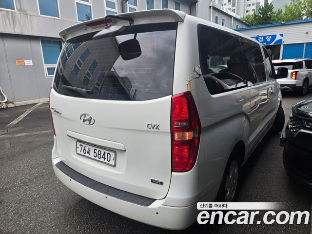 Hyundai Starex 12-Seater Wagon CVX Luxury — пробег 50 852 км — фото 4 из 5