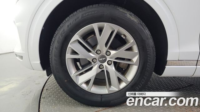 Genesis GV70 из Кореи Encar
