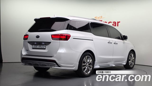 Kia Carnival из Кореи Encar