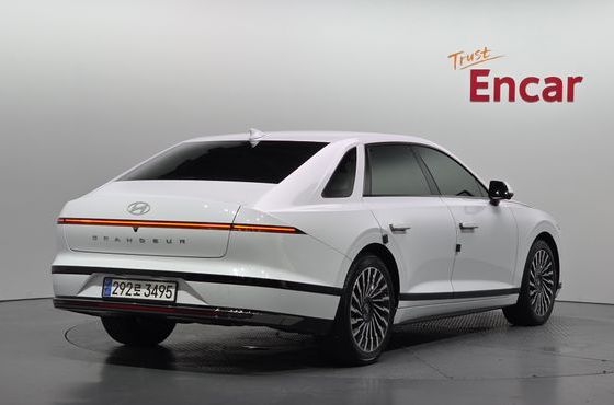 Hyundai Grandeur 2,5 Gasoline 2WD Calligraphy — пробег 14 571 км — фото 2 из 5
