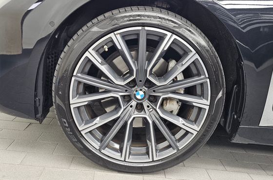 BMW 7-Series 740Li xDrive M Sport Package — пробег 92 994 км — фото 5 из 5
