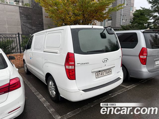 Hyundai Starex Van 3-Seater Smart — пробег 68 095 км — фото 3 из 5
