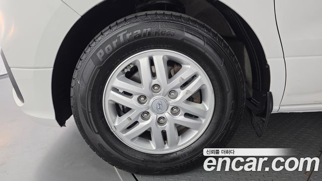 Hyundai Starex Van 5-Seater Modern — пробег 98 275 км — фото 5 из 5