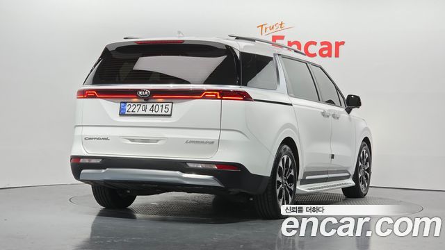 Kia Carnival Diesel 7-Seater Signature — пробег 74 423 км — фото 2 из 5