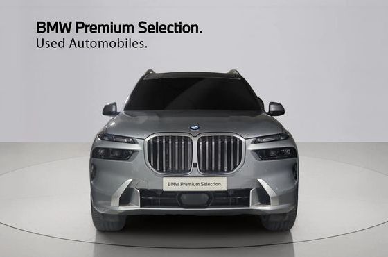 BMW X7 xDrive 40i Design Pure Excellence 6-Seater — пробег 5 866 км — фото 3 из 5