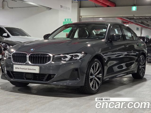 BMW 3-Series 320i — пробег 7 019 км — фото 1 из 5