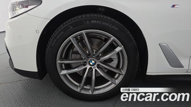 BMW 5-Series 520d xDrive M Sport Package Plus — пробег 46 779 км — фото 5 из 5