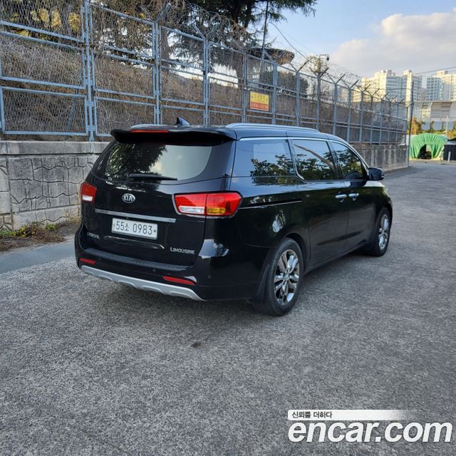 Kia Carnival 7-seater Limousine President — пробег 257 000 км — фото 2 из 5