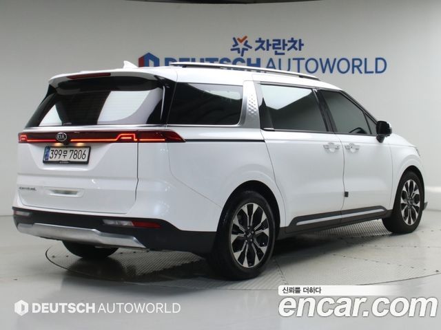 Kia Carnival Diesel 9-Seater Signature — пробег 73 911 км — фото 2 из 5