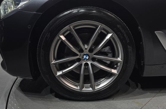 BMW 5-Series 520d xDrive M Sport Package Plus — пробег 158 566 км — фото 5 из 5