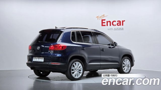 Volkswagen Tiguan 2.0 TDI  Premium 5N — пробег 167 359 км — фото 2 из 5