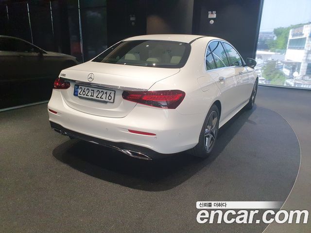 Mercedes-Benz E-Class E250 AMG Line — пробег 23 000 км — фото 4 из 5