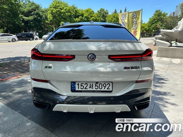 BMW X6 M50i — пробег 15 300 км — фото 4 из 5