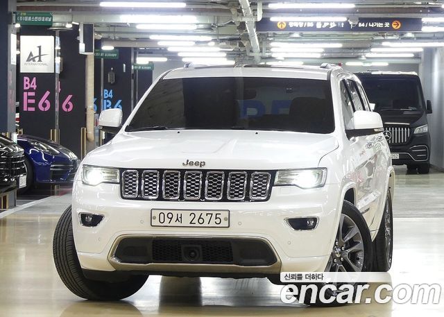 Jeep Cherokee 3.0 Diesel Overland WK2 — пробег 99 324 км — фото 1 из 5