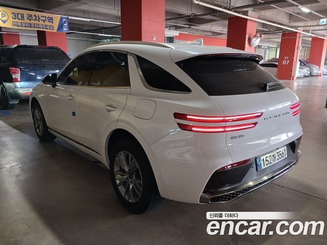 Genesis GV70 2.5T Gasoline 2WD — пробег 1 865 км — фото 4 из 5