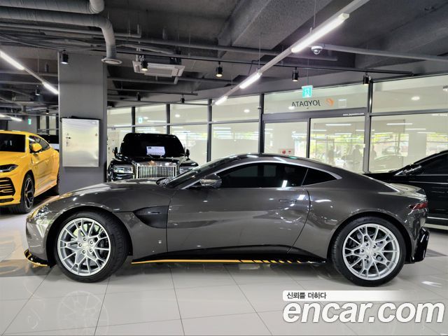 Astonmartin Vantage 4.0 V8 Coupe — пробег 1 515 км — фото 3 из 5