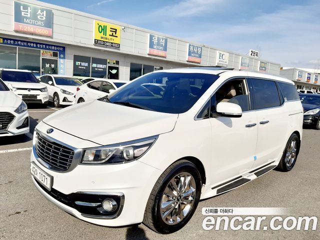 Kia Carnival 9-seater Prestige — пробег 180 000 км — фото 1 из 5