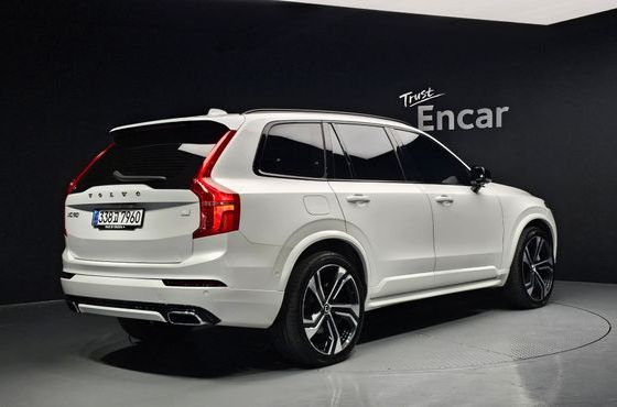 Volvo XC90 T8 R-Design Hybrid — пробег 83 737 км — фото 2 из 5